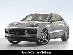 Grau quarzitgraumetallic metallic Gebraucht 2024 Porsche Cayenne SUV | 102.790 € (Superpreis)