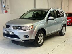 Silber Gebraucht 2010 Mitsubishi Outlander Invite SUV | 4.990 € (Guter Preis)
