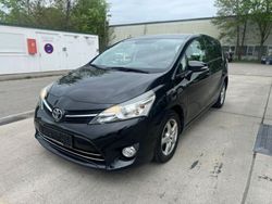 Schwarz Gebraucht 2015 Toyota Verso Life Van / Kleinbus | 9.999 € (Fairer Preis)