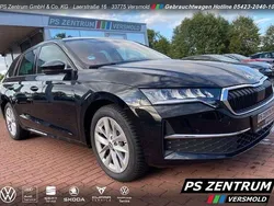 Black magic perleffekt Gebraucht 2024 Skoda Octavia Selection Kombi | 26.630 € (Guter Preis)