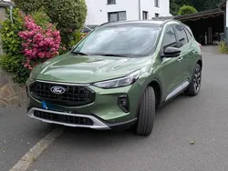 Grün Gebraucht 2025 Ford Kuga Active X SUV | 44.000 € (Guter Preis)
