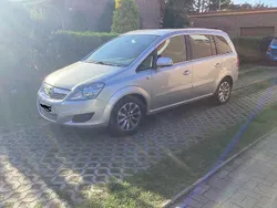 Silber Gebraucht 2014 Opel Zafira Family Van / Kleinbus | 7.799 € (Fairer Preis)