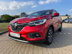 Rot Gebraucht 2022 Renault Kadjar Intens SUV | 15.200 € (Superpreis)