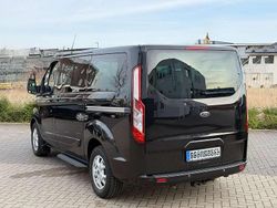 Schwarz Gebraucht 2015 Ford Tourneo Van / Kleinbus | 25.000 € (Fairer Preis)