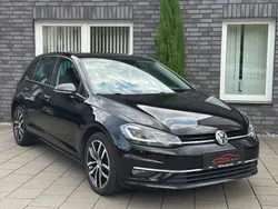 Schwarz Gebraucht 2017 VW Golf VII Highline Limousine | 16.499 € (Fairer Preis)