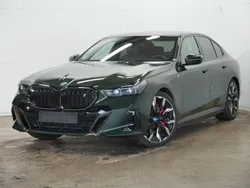 Sonderlackierung sanremo green Gebraucht 2024 BMW i5 M Sport Limousine | 70.455 €