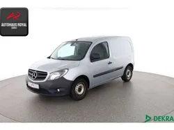 Silber (metallic) Gebraucht 2020 Mercedes Citan 111 Van | 13.880 € (Guter Preis)