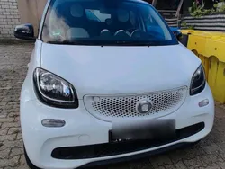 Weiß Gebraucht 2015 Smart ForFour Kleinwagen | 5.500 € (Guter Preis)