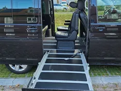 Schwarz Gebraucht 2018 VW T6 Van | 39.999 € (Etwas zu teuer)