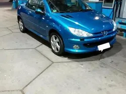 Blau Gebraucht 2003 Peugeot 206 CC Cabrio | 1.400 € (Etwas zu teuer)