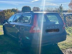 Schwarz Gebraucht 2010 Volvo V70 Summum Kombi | 5.700 € (Etwas zu teuer)