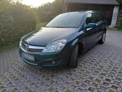 Grün Gebraucht 2007 Opel Astra Limousine | 3.700 € (Fairer Preis)