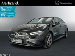 Nachtschwarz Gebraucht 2024 Mercedes CLA180 AMG Limousine | 32.490 € (Superpreis)