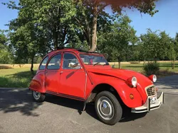 Rot Gebraucht 1981 Citroën 2CV Cabrio | 15.000 €