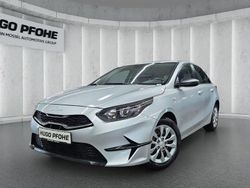 Sparklingsilber Gebraucht 2024 Kia Ceed Edition 7 Limousine | 17.690 € (Superpreis)