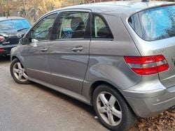 Grau Gebraucht 2008 Mercedes B200 Van / Kleinbus | 4.850 € (Guter Preis)
