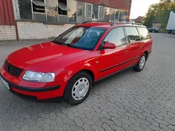 Rot Gebraucht 2000 VW Passat Kombi | 980 € (Etwas zu teuer)