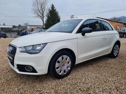 Weiß Gebraucht 2010 Audi A1 Attraction Limousine | 7.500 € (Guter Preis)