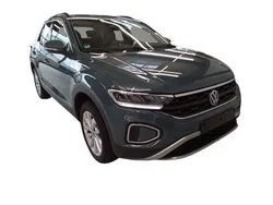 Blau Gebraucht 2024 VW T-Roc Life SUV | 31.305 € (Fairer Preis)
