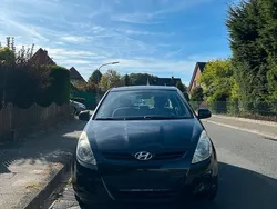 Schwarz Gebraucht 2011 Hyundai i20 Kleinwagen | 1.999 € (Fairer Preis)