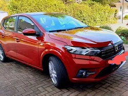Rot Gebraucht 2022 Dacia Sandero Expression Kleinwagen | 12.900 € (Guter Preis)