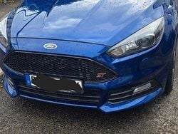 Blau Gebraucht 2017 Ford Focus ST Kombi | 16.700 € (Fairer Preis)