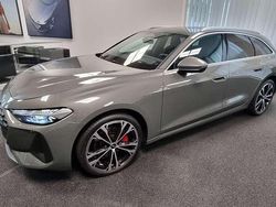 Grau Gebraucht 2025 Audi A5 S-Line Kombi | 53.800 € (Fairer Preis)