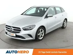 Grau Gebraucht 2019 Mercedes B220 Van / Kleinbus | 23.810 € (Fairer Preis)