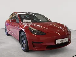 Red multicoat Gebraucht 2022 Tesla Model 3 Standard Range Plus Limousine | 22.890 € (Superpreis)