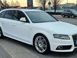 Weiß Gebraucht 2009 Audi A4 S-Line Kombi | 7.999 € (Guter Preis)