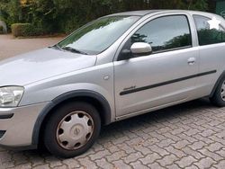Grau Gebraucht 2004 Opel Corsa Kleinwagen | 1.000 € (Guter Preis)