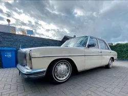 Beige Gebraucht 1975 Mercedes W114 Limousine | 20.999 €