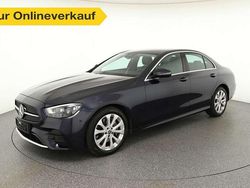 Cavansitblau Gebraucht 2022 Mercedes E220 AMG line Limousine | 38.460 € (Fairer Preis)