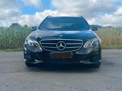 Schwarz Gebraucht 2016 Mercedes E220 Edition Kombi | 12.500 € (Fairer Preis)