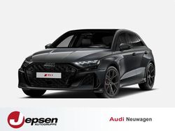 Daytonagrau perleffekt Neu 2025 Audi RS3 Sportback Sport Kleinwagen | 67.940 € (Superpreis)