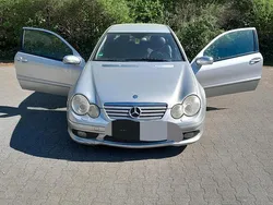 Grau Gebraucht 2005 Mercedes C220 Coupé | 1.500 € (Fairer Preis)