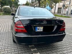 Schwarz Gebraucht 2005 Mercedes E280 Limousine | 1.600 € (Superpreis)