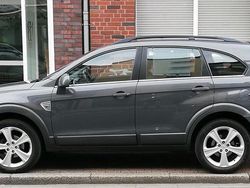 Grau Gebraucht 2010 Chevrolet Captiva SUV | 5.500 € (Etwas zu teuer)