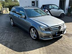 Grau Gebraucht 2011 Mercedes 200 Avantgarde Kombi | 10.600 €