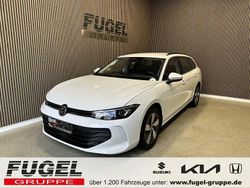 Weiß Gebraucht 2024 VW Passat Kombi | 27.449 € (Guter Preis)