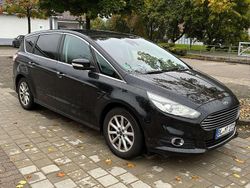 Schwarz Gebraucht 2016 Ford S-MAX Titanium Van / Kleinbus | 11.500 € (Guter Preis)