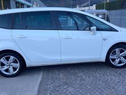 Weiß Gebraucht 2016 Opel Zafira Tourer Van / Kleinbus | 7.750 € (Guter Preis)