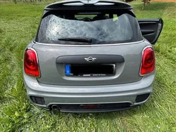 Grau Gebraucht 2018 Mini ONE Kleinwagen | 14.000 € (Etwas zu teuer)