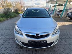 Silber Gebraucht 2012 Opel Astra Innovation Limousine | 4.599 € (Guter Preis)
