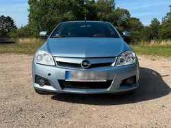 Blau Gebraucht 2005 Opel Tigra Cabrio | 2.100 €