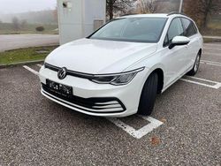 Weiß Gebraucht 2022 VW Golf VIII Active Kombi | 16.700 € (Fairer Preis)