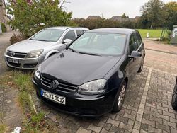 Schwarz Gebraucht 2005 VW Golf IV Comfortline Limousine | 1.200 € (Guter Preis)