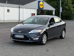 Grau Gebraucht 2014 Ford Mondeo Limousine | 5.300 €