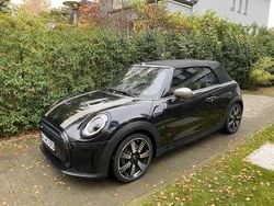 Schwarz Gebraucht 2023 Mini Cooper Cabriolet Cabrio | 27.850 € (Fairer Preis)