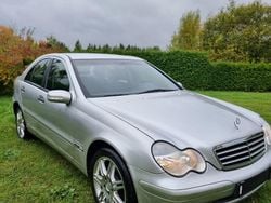 Silber Gebraucht 2000 Mercedes C200 Classic Limousine | 1.800 € (Guter Preis)